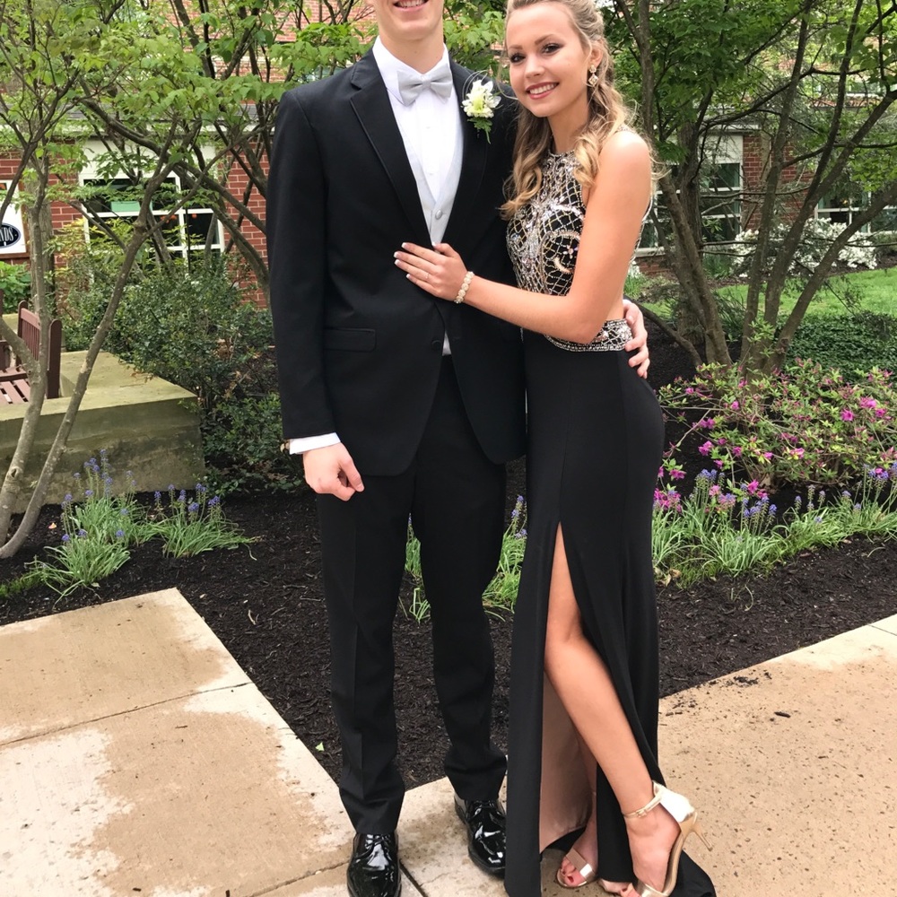 Black prom dress